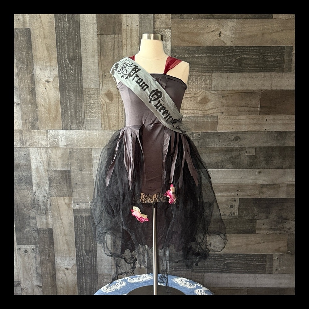 Zombie prom queen cosplay small goth horror skull Halloween costume whimsigoth